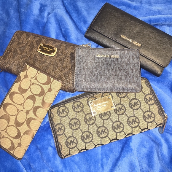 x5 Michael Kors Coach Lot Guc Resellers Lot - Picture 1 of 3